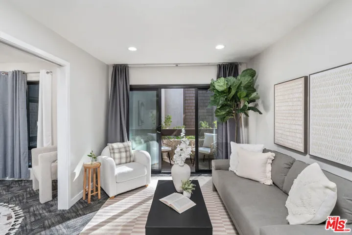 950 N Kings Road 225, West Hollywood, California 90069