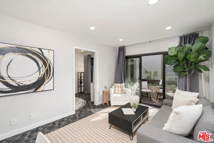 950 N Kings Road 225, West Hollywood, California 90069
