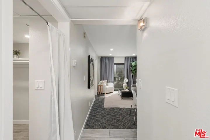 950 N Kings Road 225, West Hollywood, California 90069