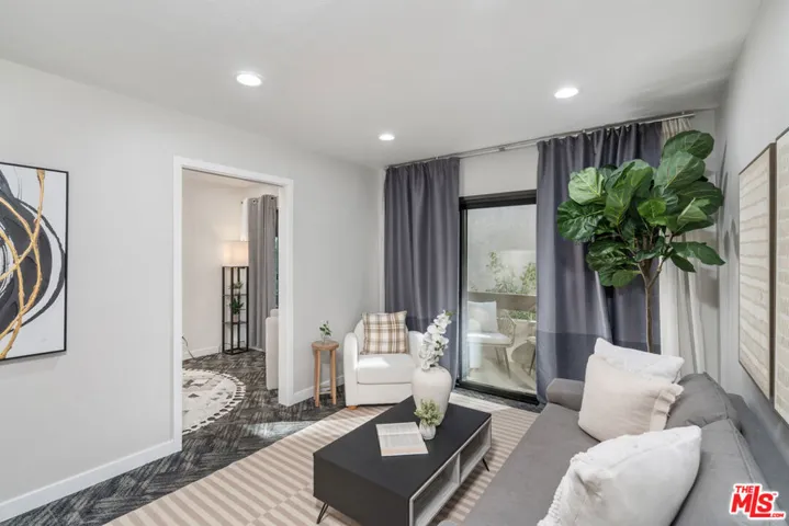 950 N Kings Road 225, West Hollywood, California 90069