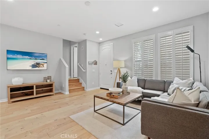 39 Savannah, Lake Forest, California 92630