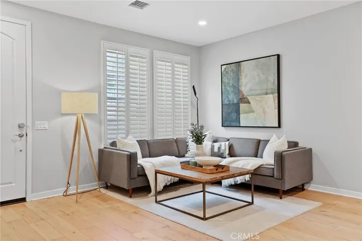 39 Savannah, Lake Forest, California 92630