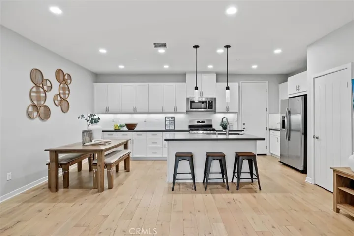 39 Savannah, Lake Forest, California 92630