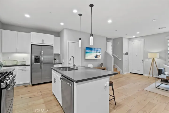 39 Savannah, Lake Forest, California 92630