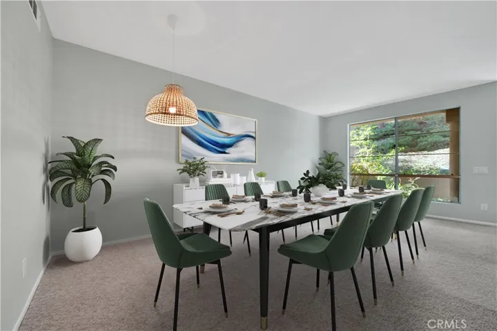 Dining area Virtually Staged