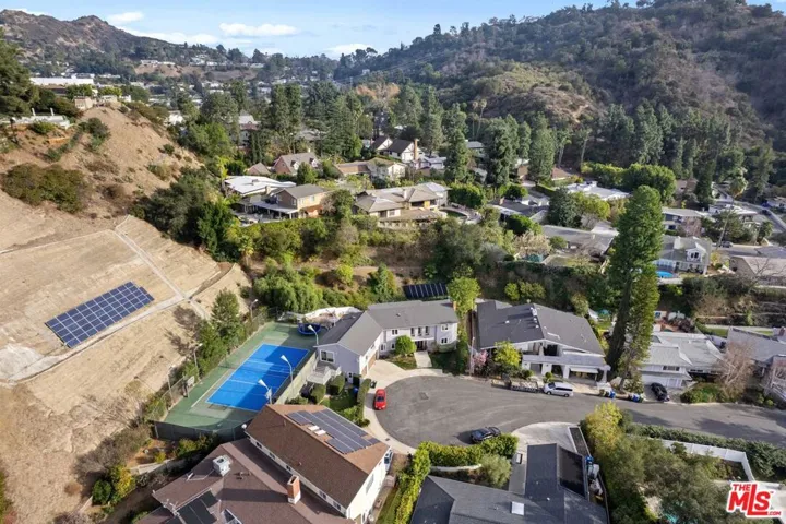 11442 Dona Cecilia Drive, Studio City, California 91604