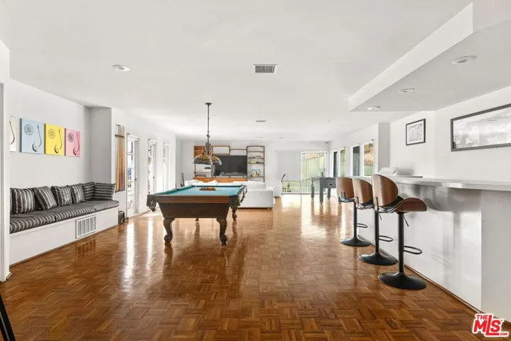 11442 Dona Cecilia Drive, Studio City, California 91604