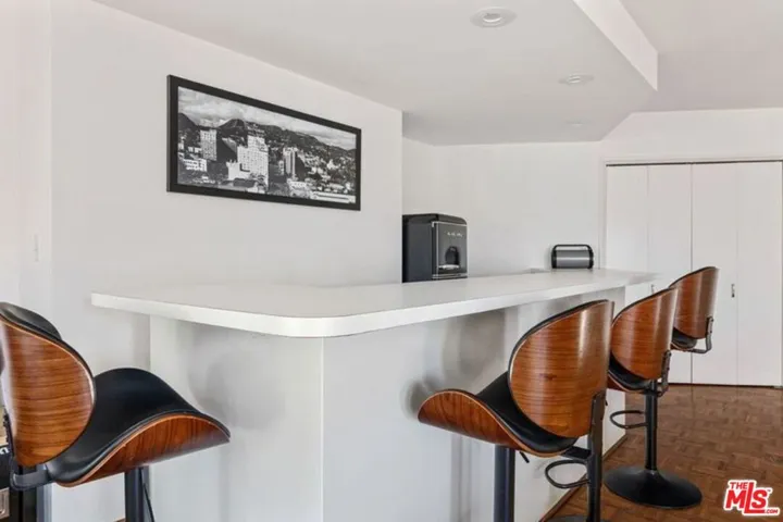 11442 Dona Cecilia Drive, Studio City, California 91604
