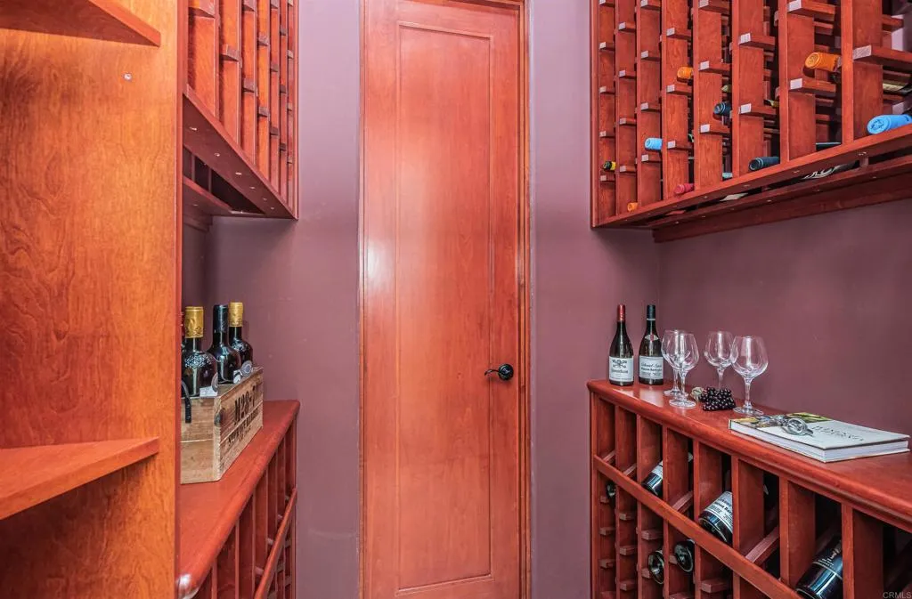 2362 Edgehill Road, Vista, California 92084 home-pic-32