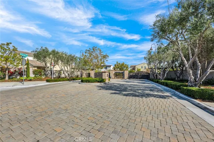 2009 Picasso, Santa Ana, California 92704