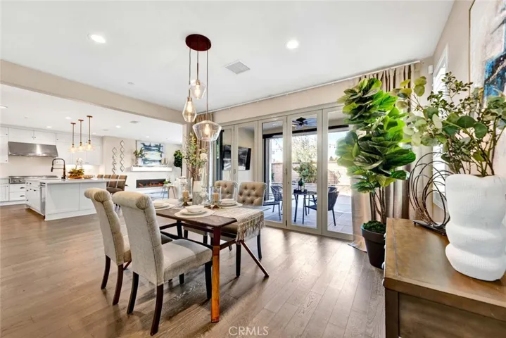 2009 Picasso, Santa Ana, California 92704