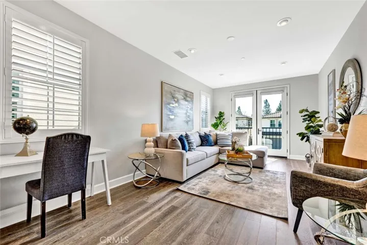 2009 Picasso, Santa Ana, California 92704