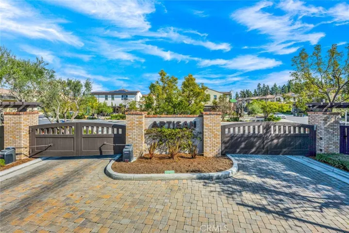 2009 Picasso, Santa Ana, California 92704