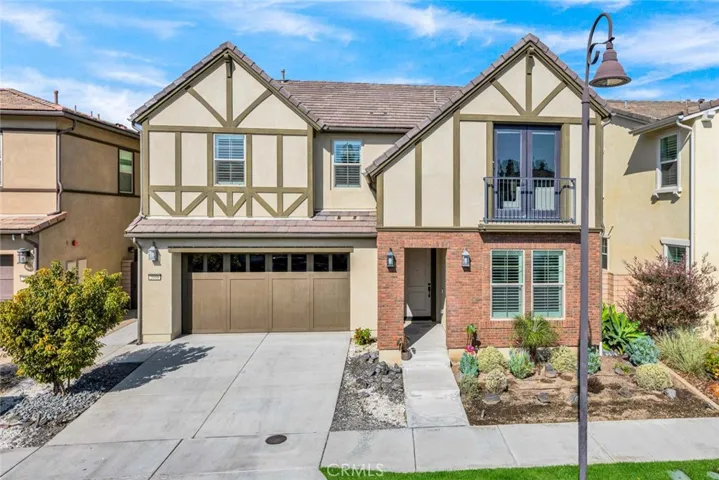 2009 Picasso, Santa Ana, California 92704