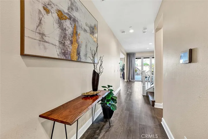 2009 Picasso, Santa Ana, California 92704