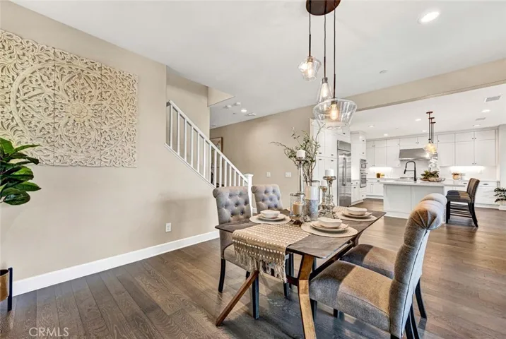 2009 Picasso, Santa Ana, California 92704