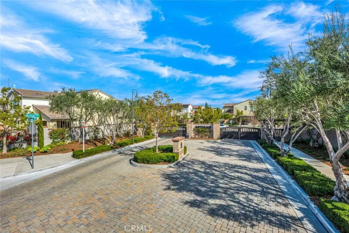 2009 Picasso, Santa Ana, California 92704