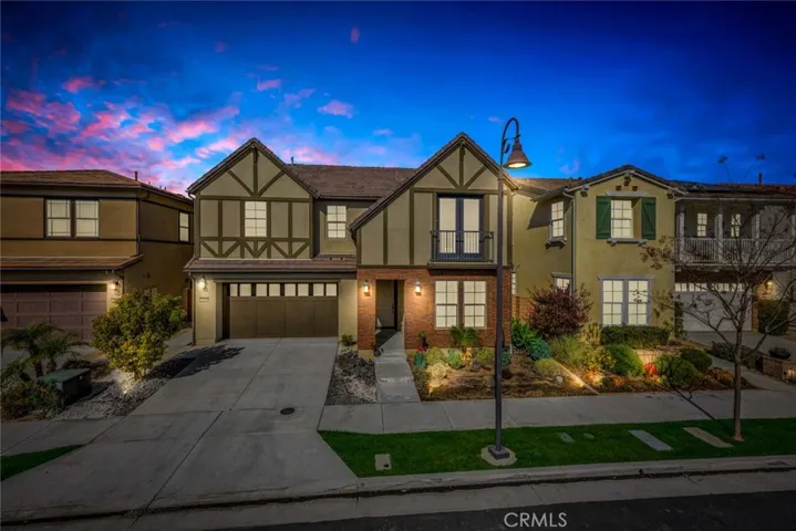 2009 Picasso, Santa Ana, California 92704