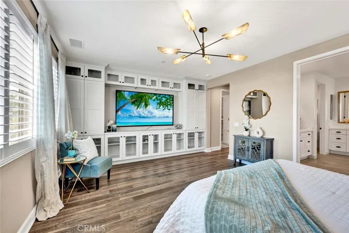 2009 Picasso, Santa Ana, California 92704