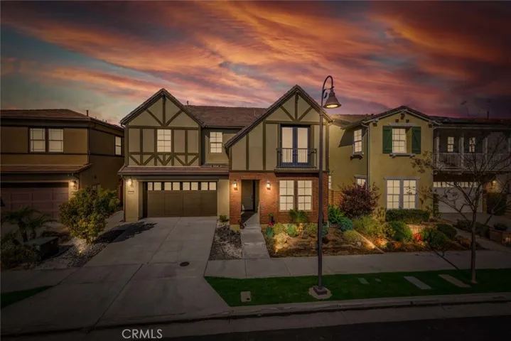 2009 Picasso, Santa Ana, California 92704
