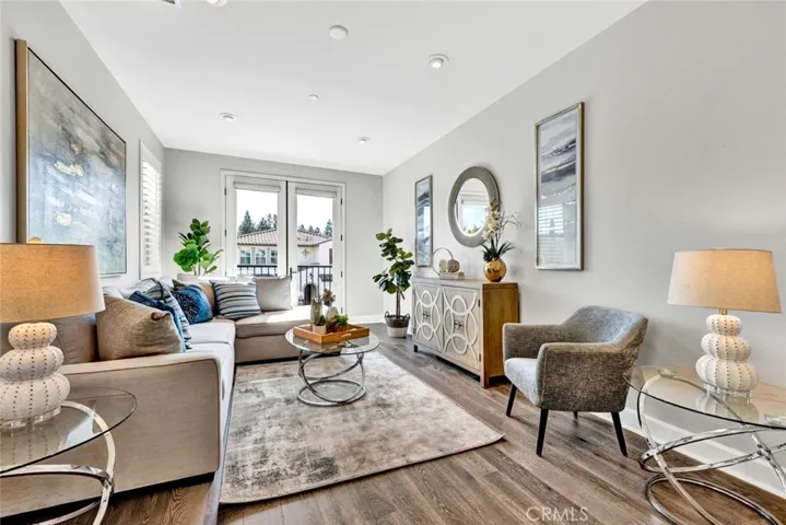 2009 Picasso, Santa Ana, California 92704