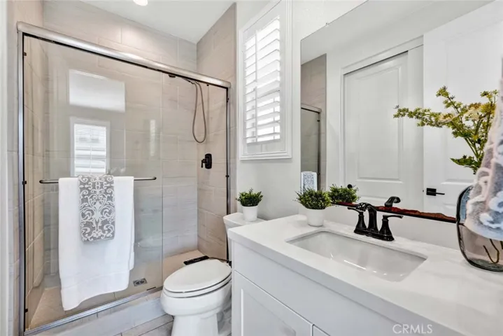 2009 Picasso, Santa Ana, California 92704