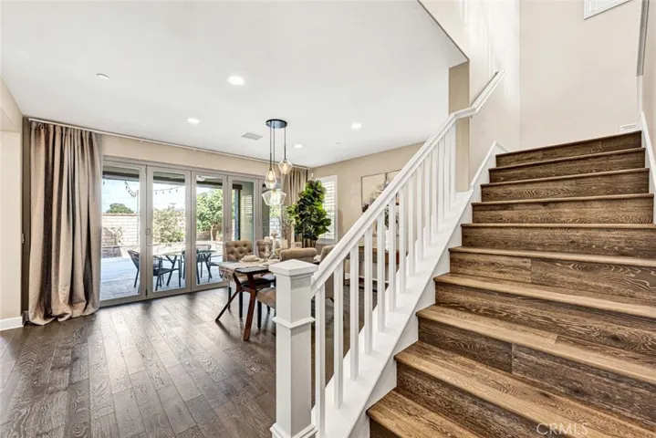 2009 Picasso, Santa Ana, California 92704