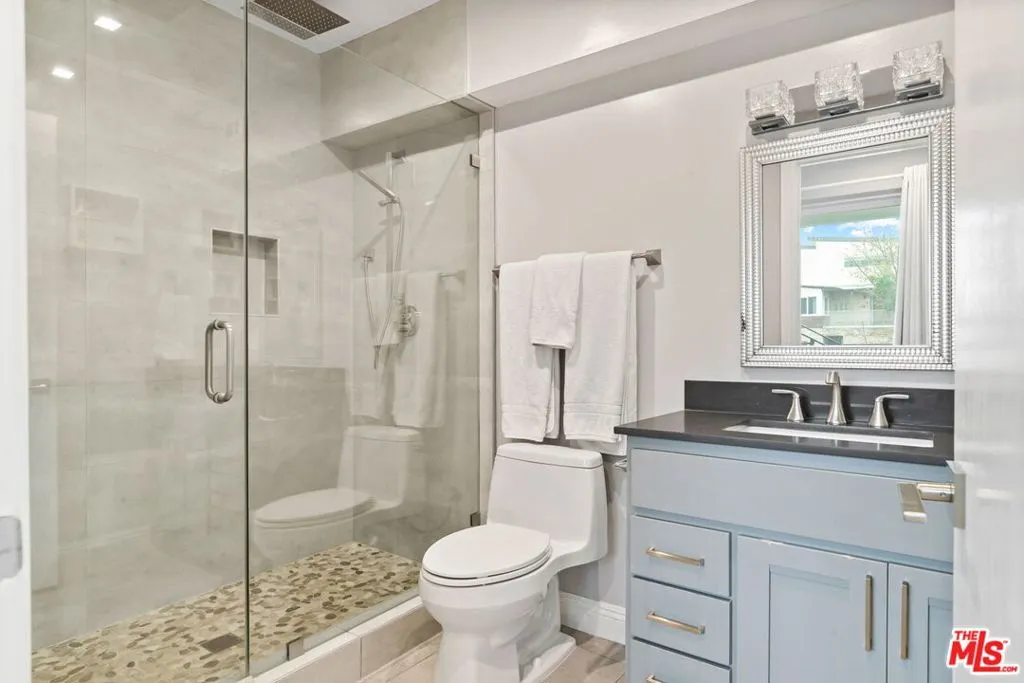 436 Levering Avenue, Los Angeles, California 90024 home-pic-52