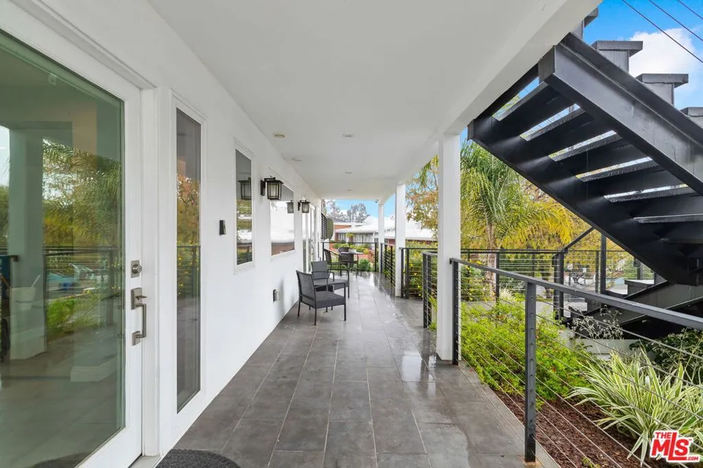436 Levering Avenue, Los Angeles, California 90024 home-pic-61