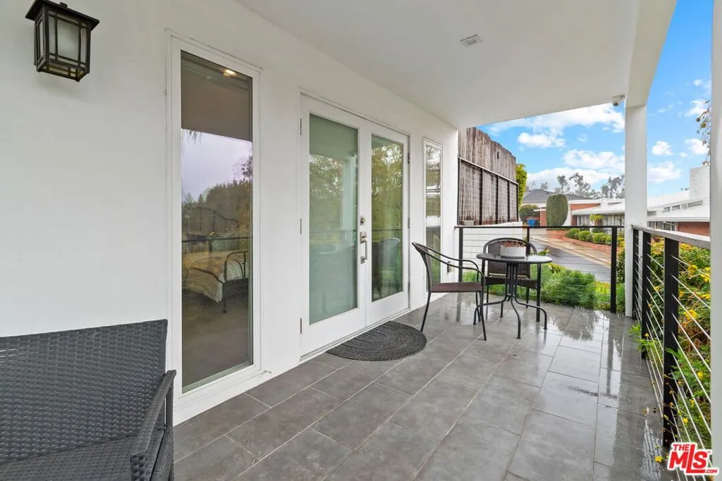 436 Levering Avenue, Los Angeles, California 90024 home-pic-60