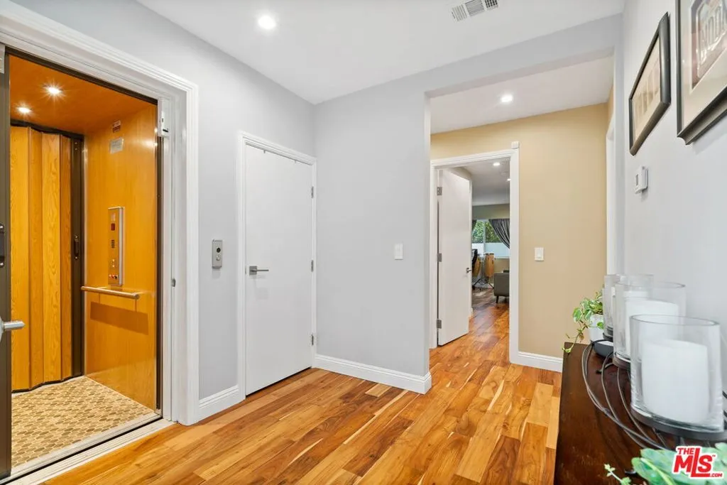 436 Levering Avenue, Los Angeles, California 90024 home-pic-9