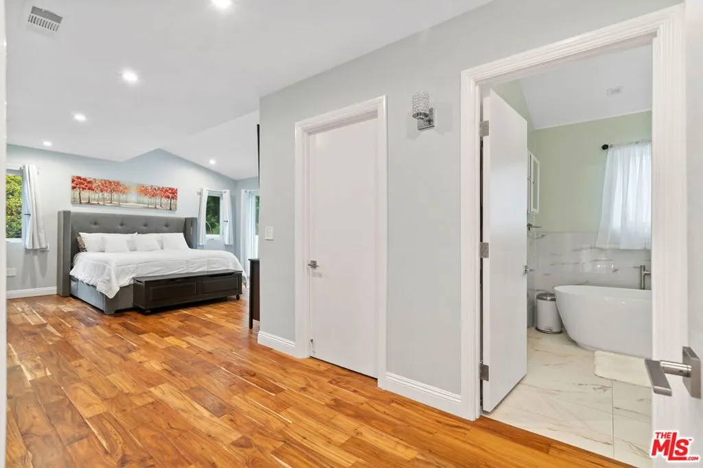 436 Levering Avenue, Los Angeles, California 90024 home-pic-31