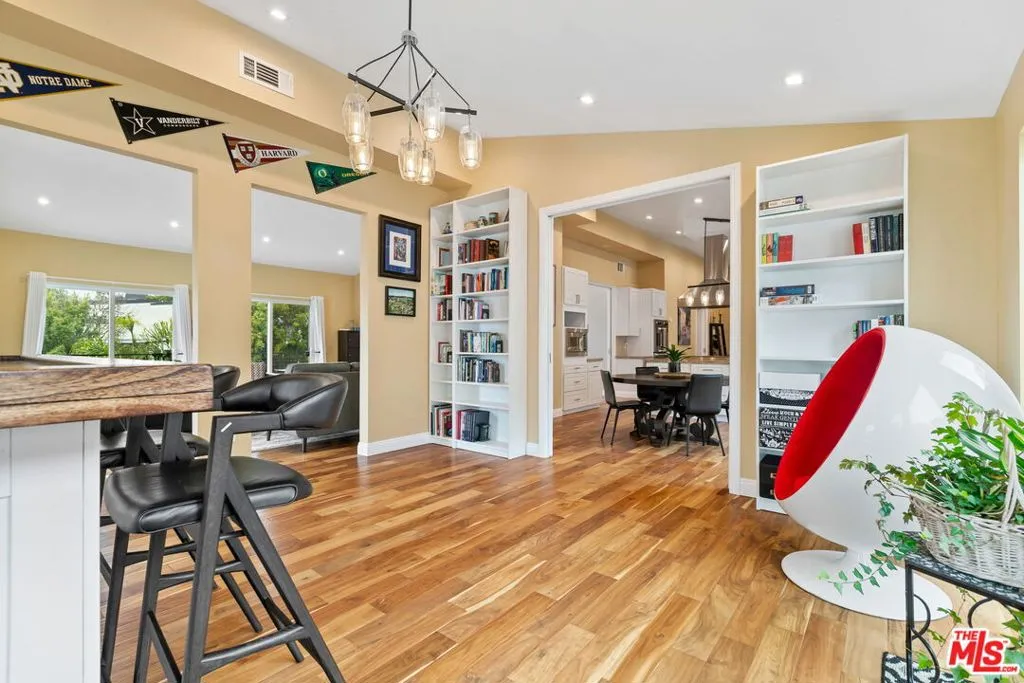 436 Levering Avenue, Los Angeles, California 90024 home-pic-18