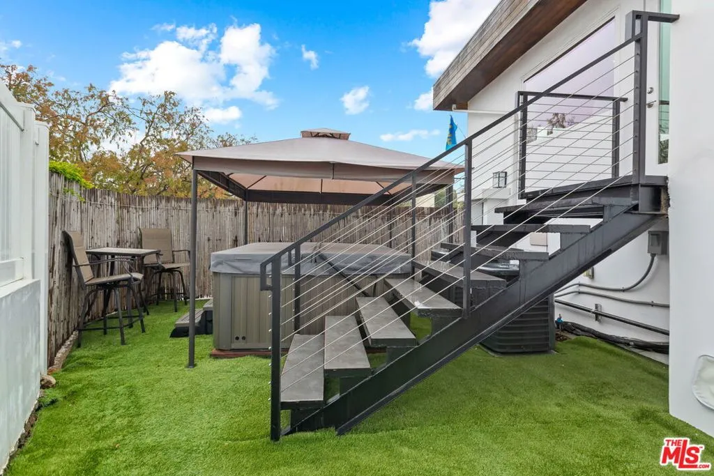 436 Levering Avenue, Los Angeles, California 90024 home-pic-67