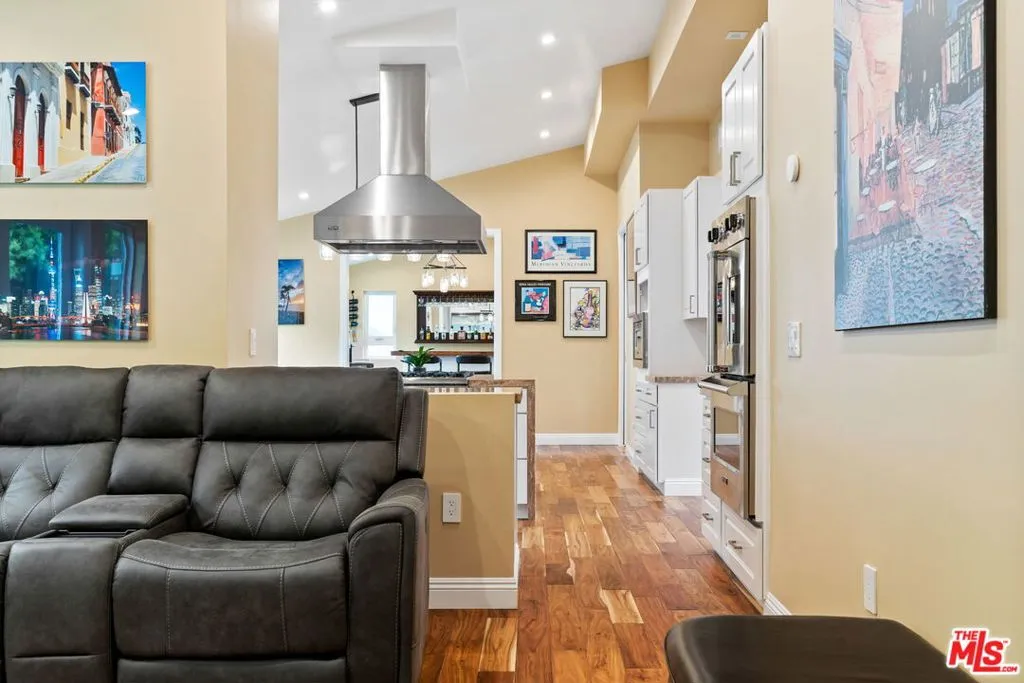 436 Levering Avenue, Los Angeles, California 90024 home-pic-25