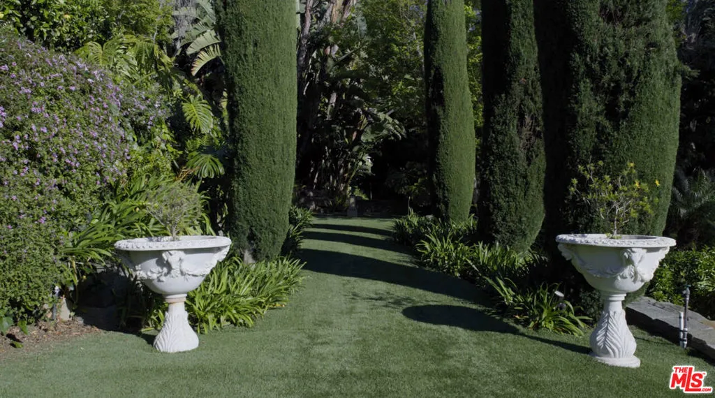 729 Bel Air Road, Los Angeles, California 90077 home-pic-6