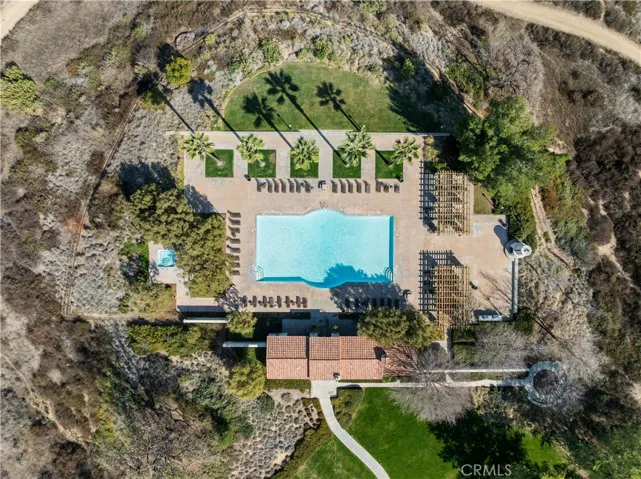 26913 Pinehurst Drive 18, Valencia, California 91355