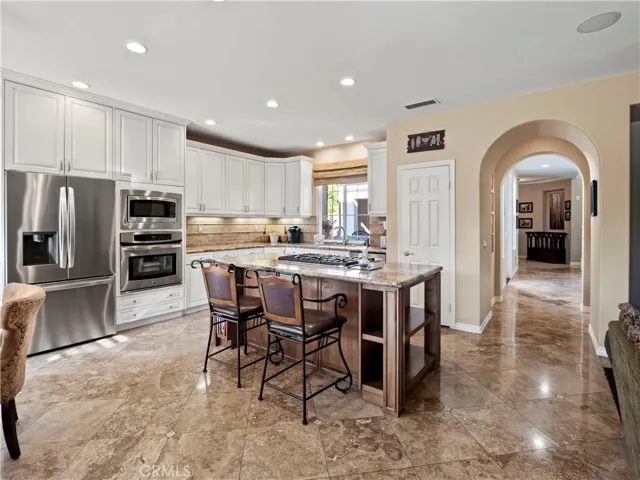 26913 Pinehurst Drive 18, Valencia, California 91355