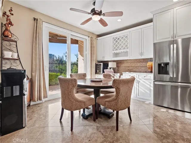 26913 Pinehurst Drive 18, Valencia, California 91355