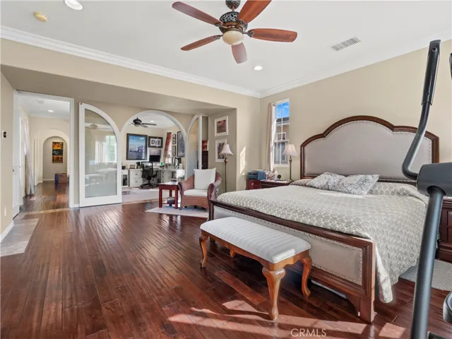 26913 Pinehurst Drive 18, Valencia, California 91355