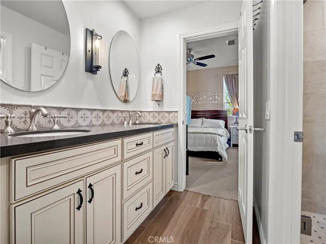 26913 Pinehurst Drive 18, Valencia, California 91355