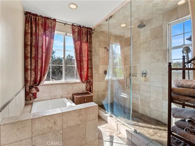 26913 Pinehurst Drive 18, Valencia, California 91355