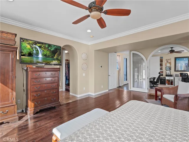 26913 Pinehurst Drive 18, Valencia, California 91355