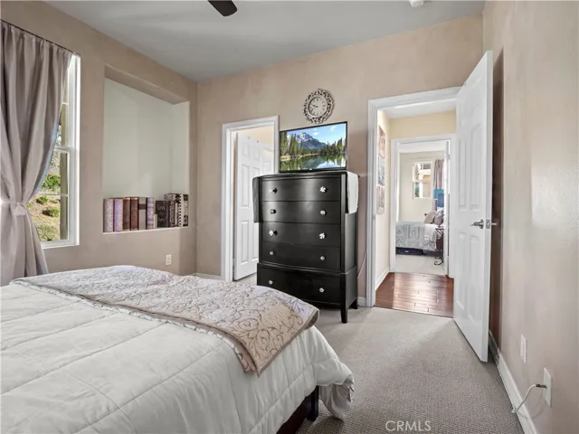 26913 Pinehurst Drive 18, Valencia, California 91355
