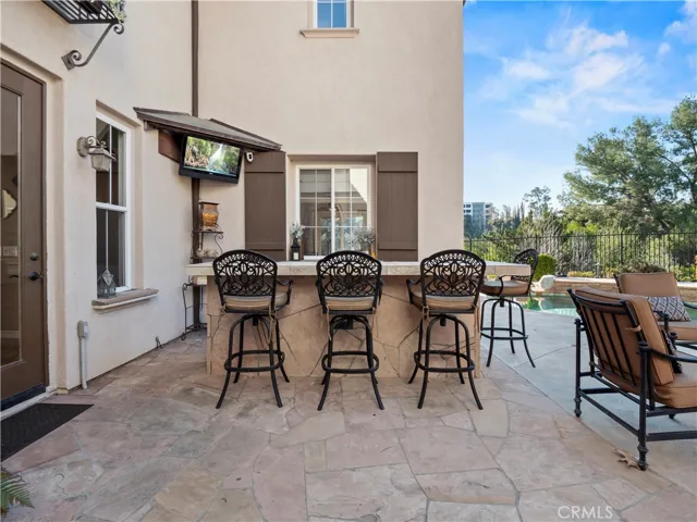 26913 Pinehurst Drive 18, Valencia, California 91355