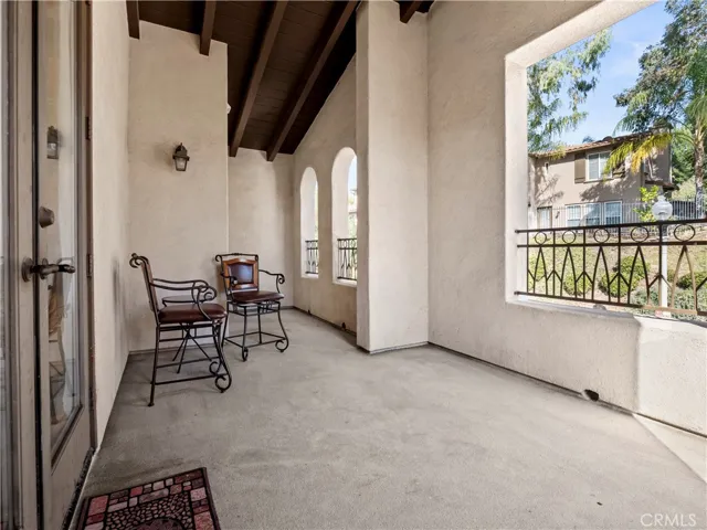 26913 Pinehurst Drive 18, Valencia, California 91355