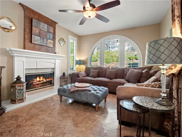 26913 Pinehurst Drive 18, Valencia, California 91355