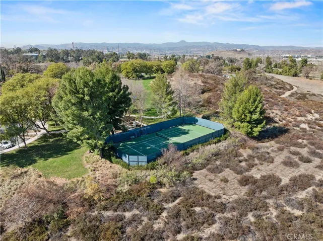 26913 Pinehurst Drive 18, Valencia, California 91355