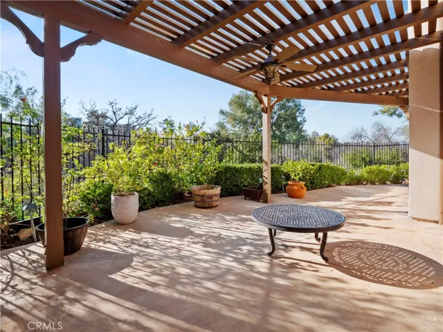 26913 Pinehurst Drive 18, Valencia, California 91355