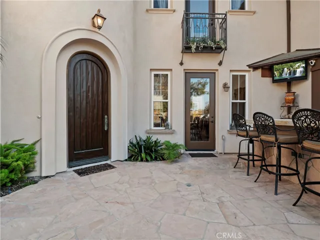 26913 Pinehurst Drive 18, Valencia, California 91355